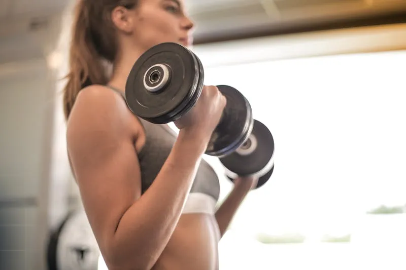 Musculation au féminin : programme débutante complet