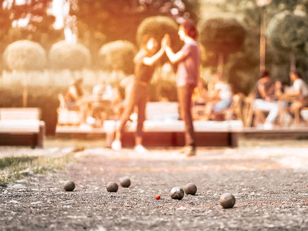 La pétanque : bien plus qu'un jeu de boules