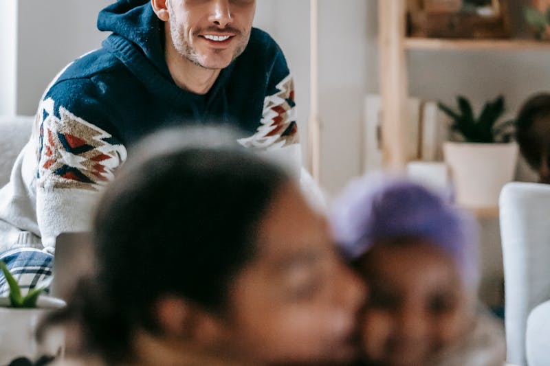 Valise de maternité : la liste complète des indispensables (maman + bébé)