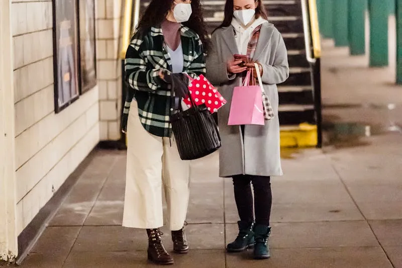 Pièces de mode durable mid-range avec finitions soignées