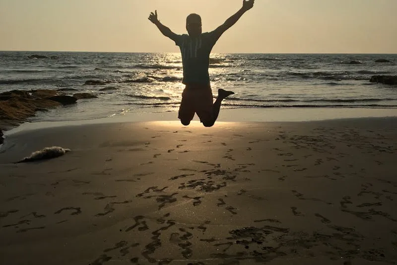 Ustensiles de cuisine organisés dans tiroir rangé